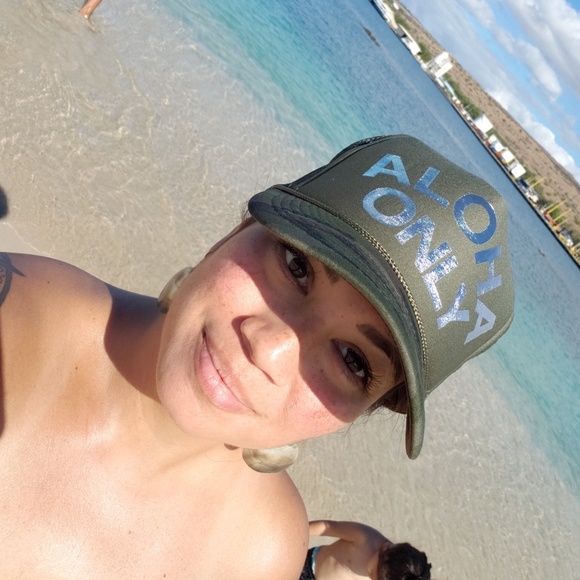 Meet your Posher, Samantha - Picture 2 of 2